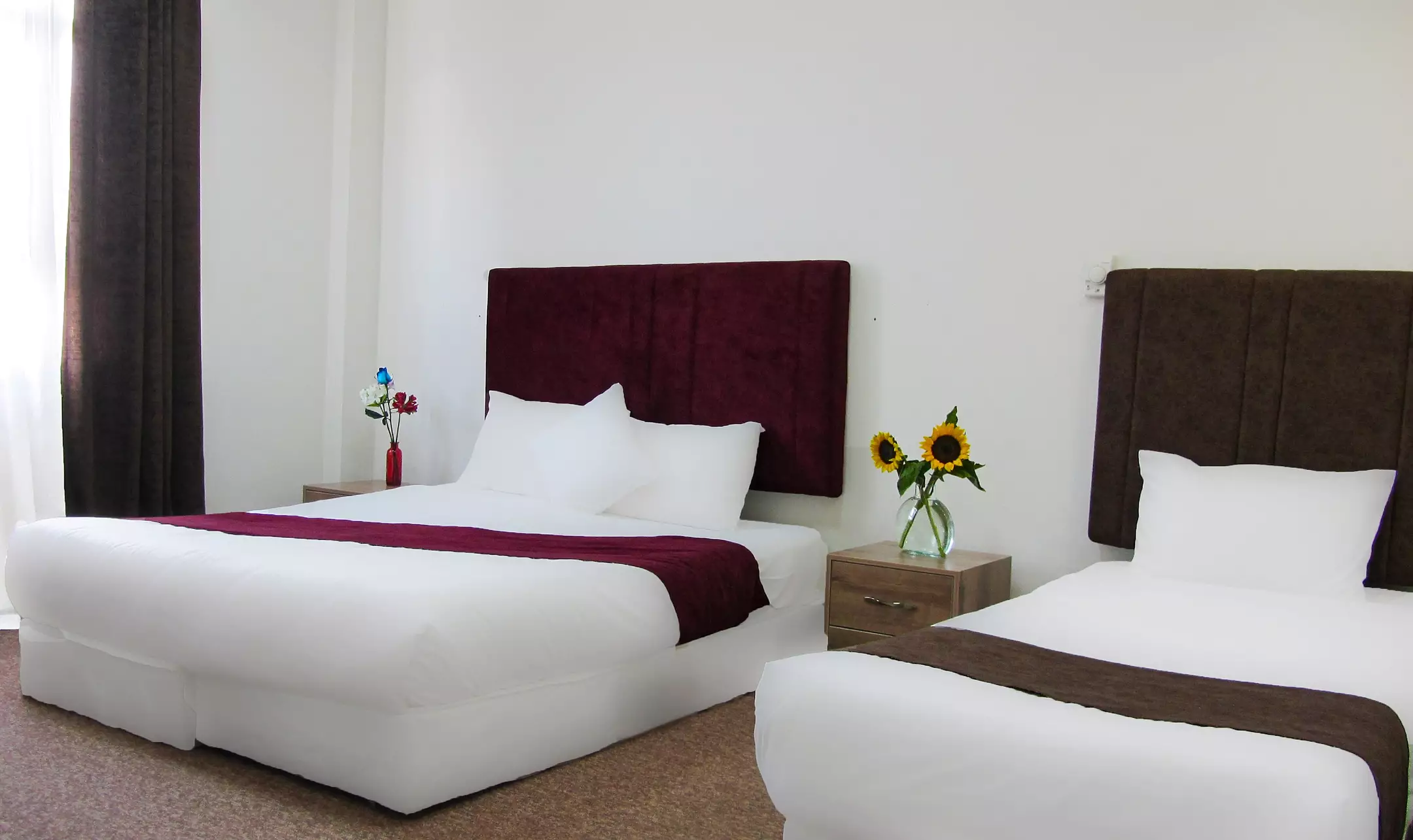 Alibaba https://cdn.alibaba.ir/ostorage/hotel-accommodation-images/6a686989acd371bfb1354c28_6 نفره.webp